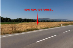 GM 3592 | KÜTAHYA MERKEZ İKİZHÜYÜK’TE SATILIK 1/5 TARLA HİSSESİ – 1.755,10 m² PAY