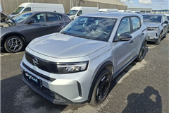 41 - 2026 Opel Frontera 1.2 HYBRID EDITION 