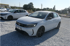 25 - 2025 Opel Corsa 1.2 Edition AT8